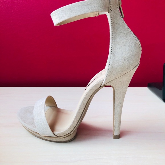 Fashion Nova heels - Picture 4 of 5